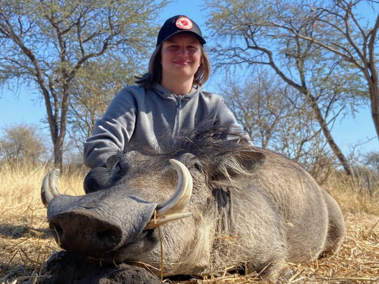 Warthog Hunting Kalahari Safaris Botswana